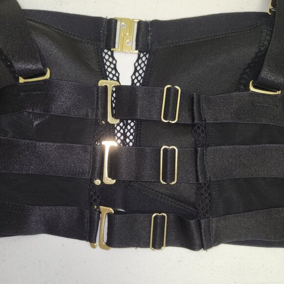 Torrid Curve Black Strappy Lace Detail Longline Bra Gold Hardware 3720 - Picture 4 of 10